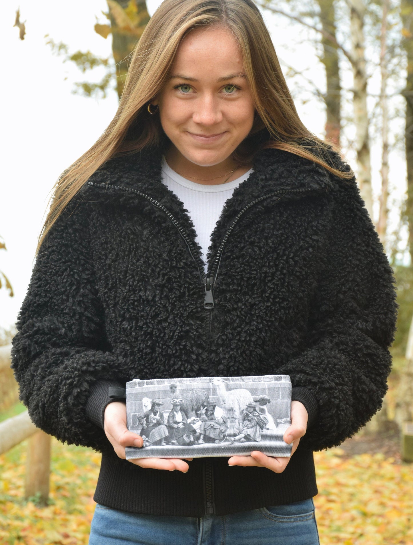 Peru Makeup Bag - Small Makeup Bag with Peruvian Women and Llama's