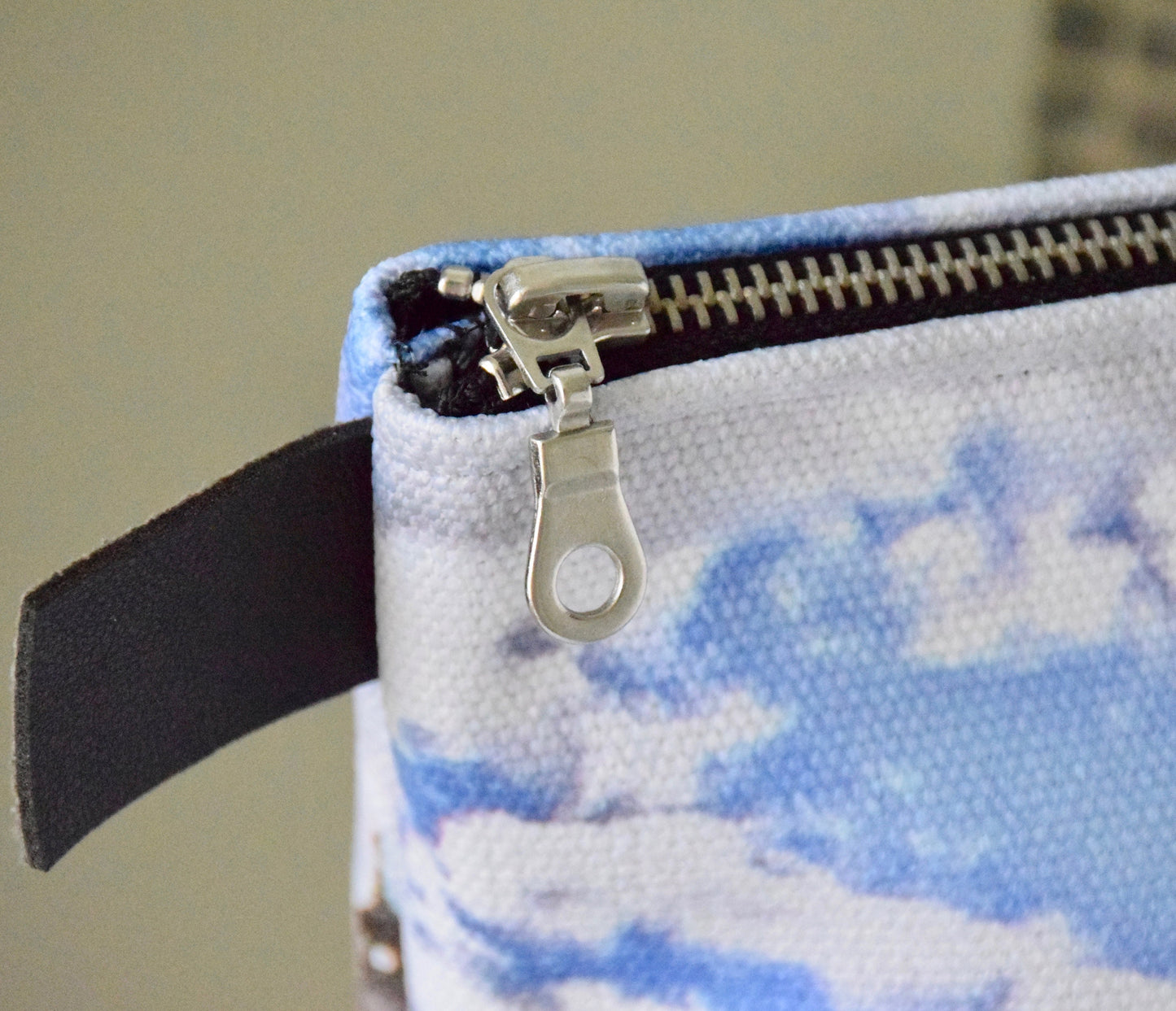 France Makeup Bag - Large Cosmetic Bag of Château de Chenonceau
