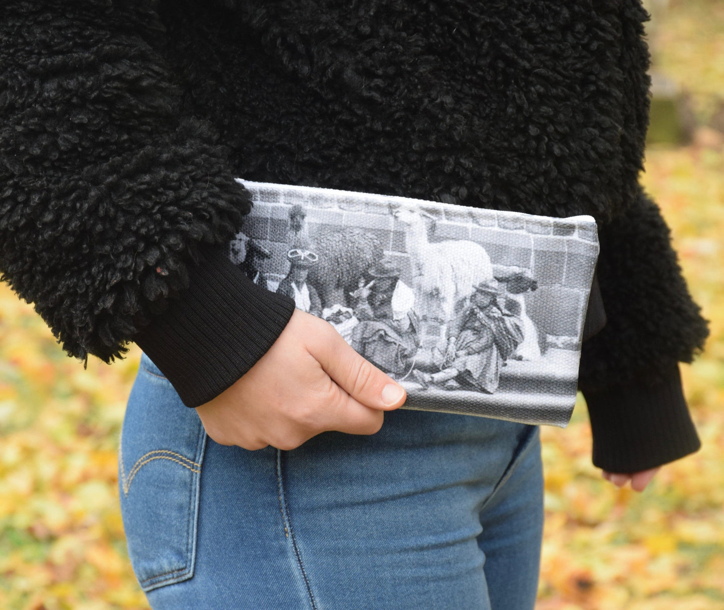 Peru Makeup Bag - Small Makeup Bag with Peruvian Women and Llama's