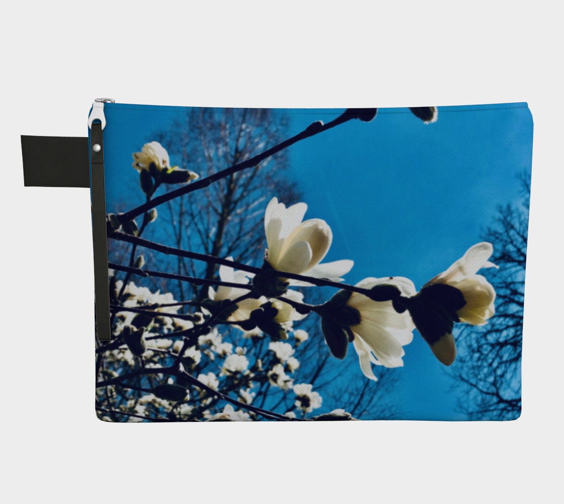 Magnolia Wristlet - Spring White Magnolia Wristlet Bag