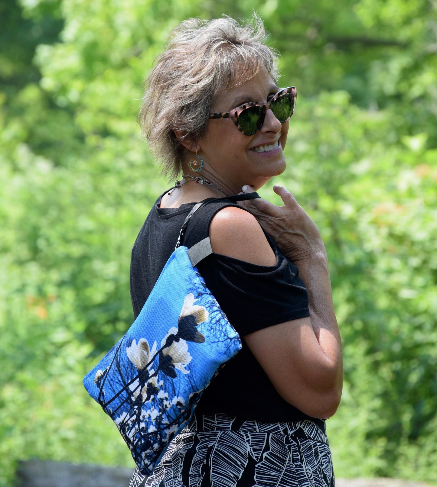 Magnolia Wristlet - Spring White Magnolia Wristlet Bag