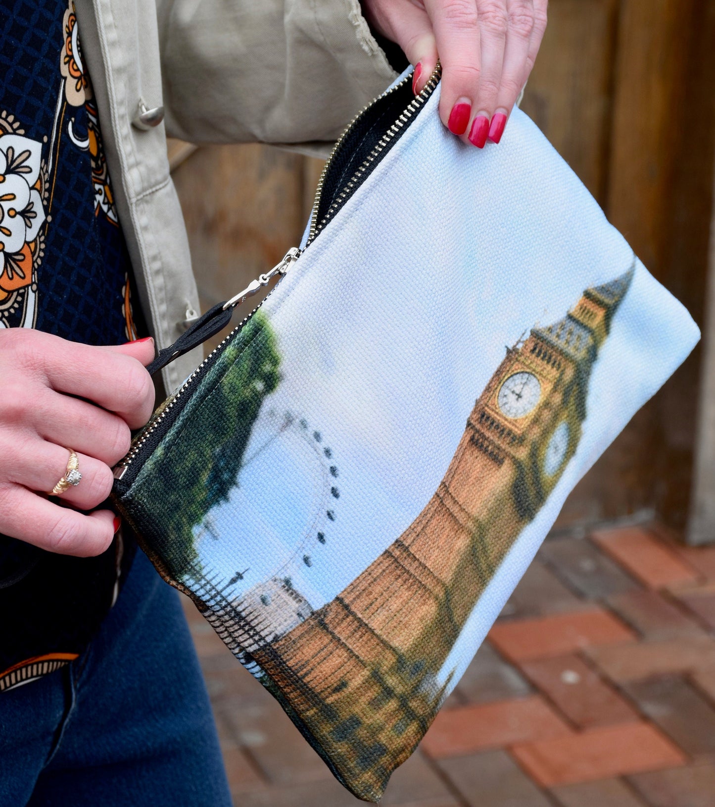 London Wristlet Bag - Handbag featuring Big Ben and the London Eye